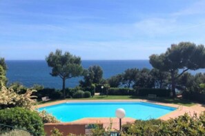 Pool - Rez de jardin vue mer 6 couchages piscine terrain de tennis (Saint-Mandrier-sur-Mer)