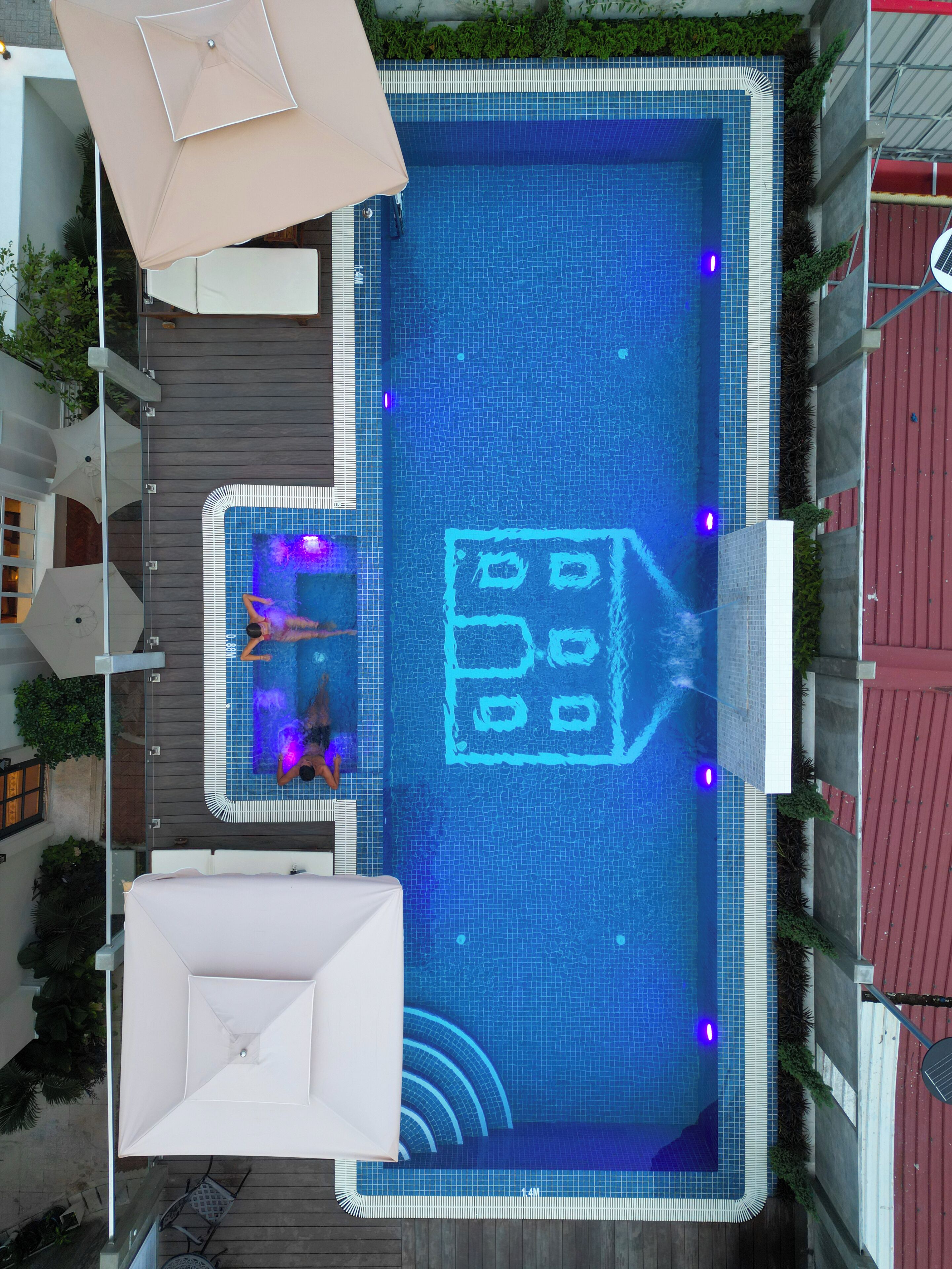 Outdoor pool, open 10:00 AM to 10:00 PM, pool umbrellas, sun loungers