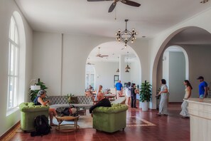 Lobby sitting area - Chateau Kampot (Kampot)