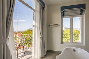 Junior Double Room, Balcony, City View | Bathroom | Free toiletries, hair dryer, bathrobes, slippers - Chateau Kampot (Kampot)