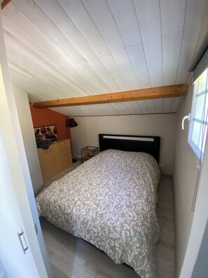 Iron/ironing board, WiFi, bed sheets - Gîte de Lucéna (Visan)