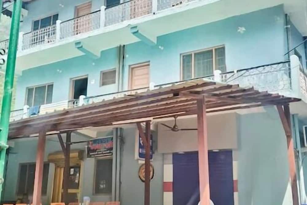 Hotel Ganga shree
