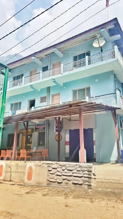 Hotel Ganga shree
