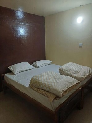 Bàn, truy cập Internet không dây miễn phí 