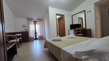 In-room safe, soundproofing, free WiFi