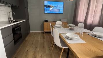 Four, plaque de cuisson