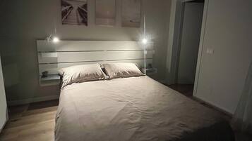 2 chambres, fer et planche Ă repasser, Wi-Fi, draps fournis