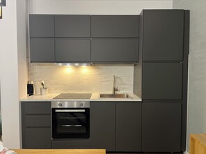 Oven, stovetop