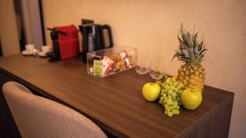 Standard Double Room Single Use | Food and drink