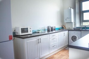Apartment, 2 Bedrooms | Private kitchen - Private Parking, Urban Comfort & City Haven (Plymouth)