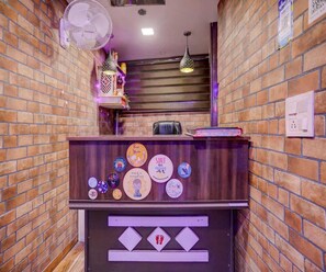 Reception - Hotel O Sector 18 Noida (Noida)
