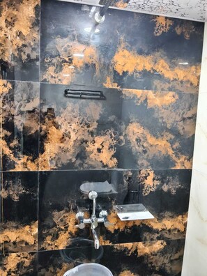 Superior Double Room, Balcony | Bathroom | Shower, free toiletries, towels, soap - Nisarga Comforts (Chikkamagaluru)