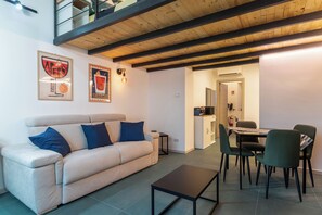 Smart TV, books - Modern Loft - Rho Fiera & San Siro - Milan (Milano)