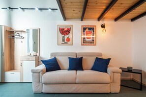 Smart TV, books - Modern Loft - Rho Fiera & San Siro - Milan (Milano)