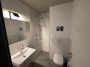 Bathroom - 401 - One-room apartment with single bed (Stuttgart)