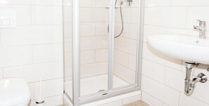 Bathroom - 08 - Bachwiesenstr. Stuttgart (Stuttgart)