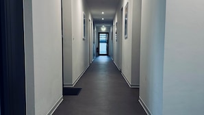 Unclassified image, 5 of 9, button - 307 - One-room apartment with single bed (Stuttgart)