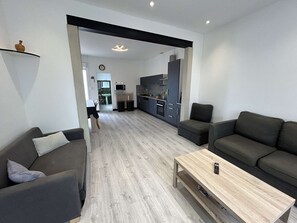 TV - Spacious 3-bed house, near beach and town center, St-Jean-de-Monts (Saint-Jean-de-Monts)