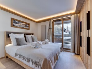 4 bedrooms, free WiFi, bed sheets - Luxury duplex near Val d'Isère center, 4 bedrooms, parking (Val-d'Isère)