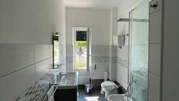Chambre Double Deluxe, balcon, vue mer | Salle de bain