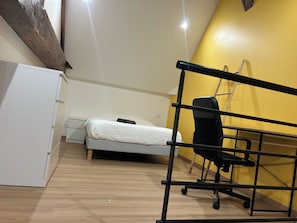 1 habitación, wifi y ropa de cama