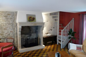 TV - Gite Aratille – The Farmhouse at Les 5 Chemins (Noirmoutier-en-l'Île)