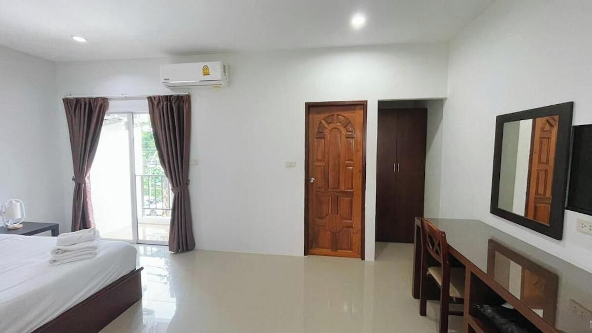 Studio, Balcony, City View | Laptop workspace, free WiFi