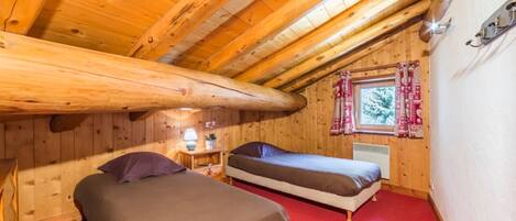 5 bedrooms, free WiFi, bed sheets