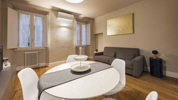 Classic Apartment | Living area