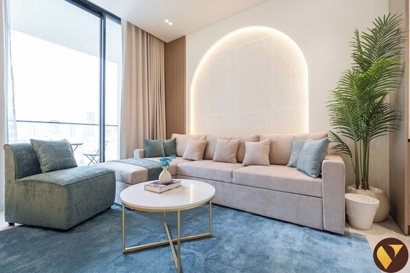 Iron/ironing board, cribs/infant beds, free WiFi, bed sheets - Binghatti Phoenix JVC Near Circle Mall (Dubai)