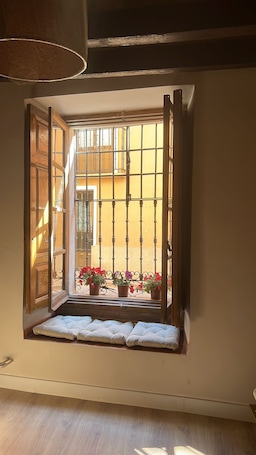 内装. 16th century house with subway cellar located in the old town of Toro.