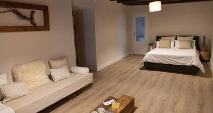 16th century house with subway cellar located in the old town of Toro.