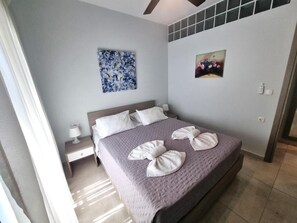 2 bedrooms, iron/ironing board, WiFi, bed sheets - Connie's Beach House (Kos)