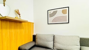 Unclassified image, 2 of 74, button - Urban 10BR Retreat Near Rathausplatz (Vienna)