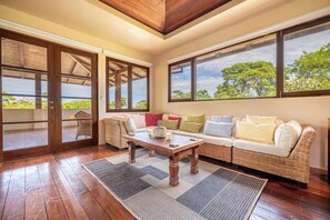 TV - Naka-Mar Beachfront Villa. Where water meets the sea — and everything slows down.<br>A Fully Serviced, Step-Back-and-Relax Beachfront Escape (Las Golondrinas , Hacienda Pinilla)
