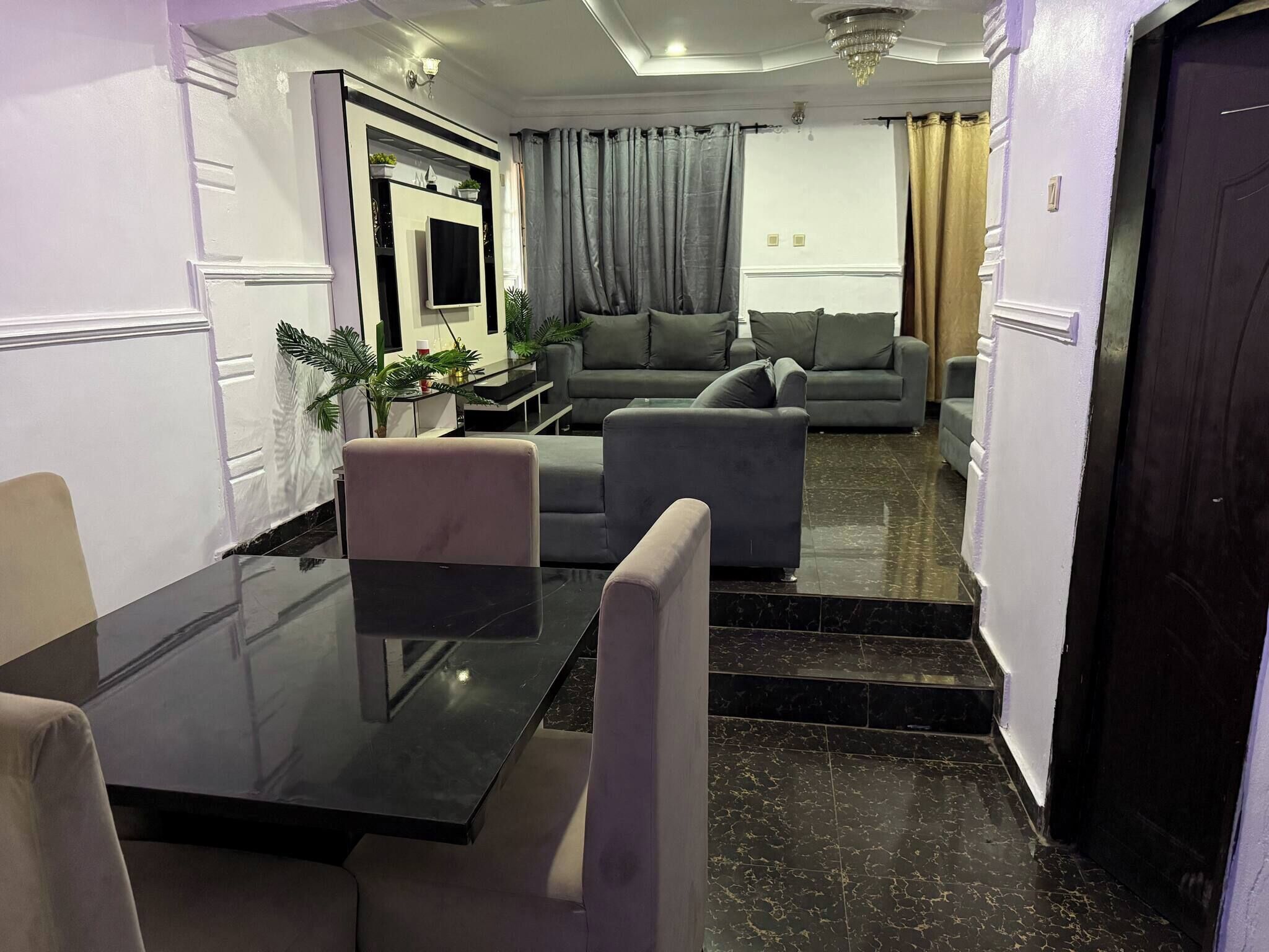 شقة - ٣ غرف نوم | ردهة