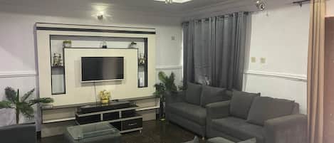 Apartment, 3 Schlafzimmer | Wohnzimmer