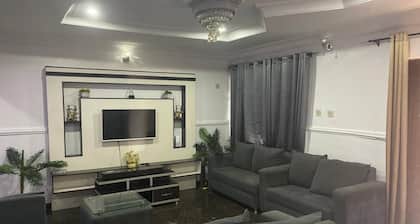 Elite Retreat Apartment, Sagamu