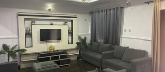Elite Retreat Apartment, Sagamu
