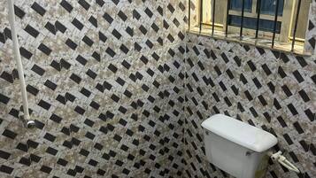Apartment, 3 Bedrooms | Bathroom