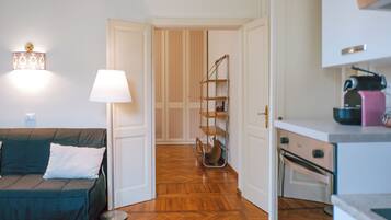 Apartment, 1 Queen Bed with Sofa bed, Patio, Garden View | Living area