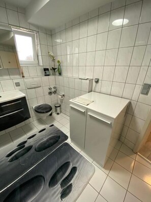 Handtücher, Toilettenpapier
