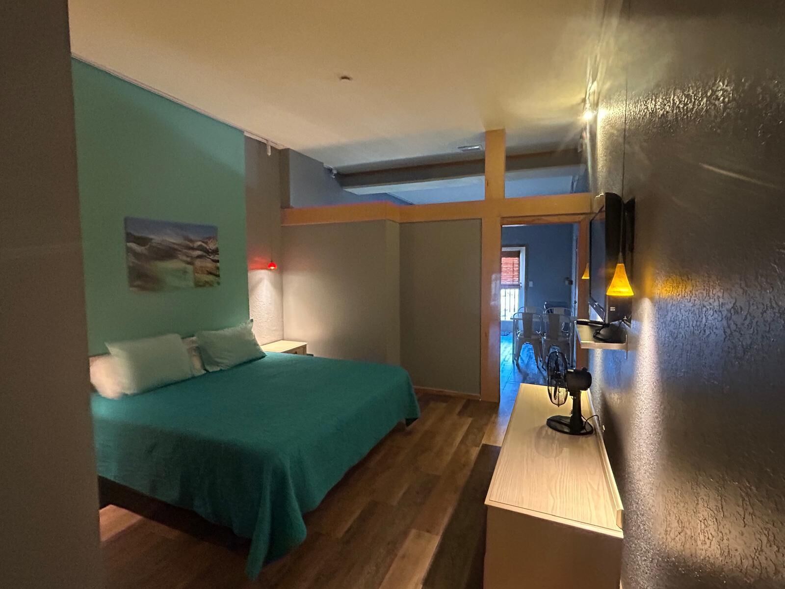 Fer et planche à repasser, Wi-Fi, draps fournis