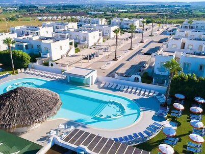 Aura Club Borgo Rio Favara