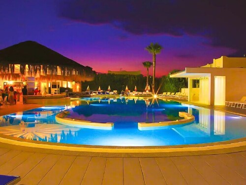 Aura Club Borgo Rio Favara