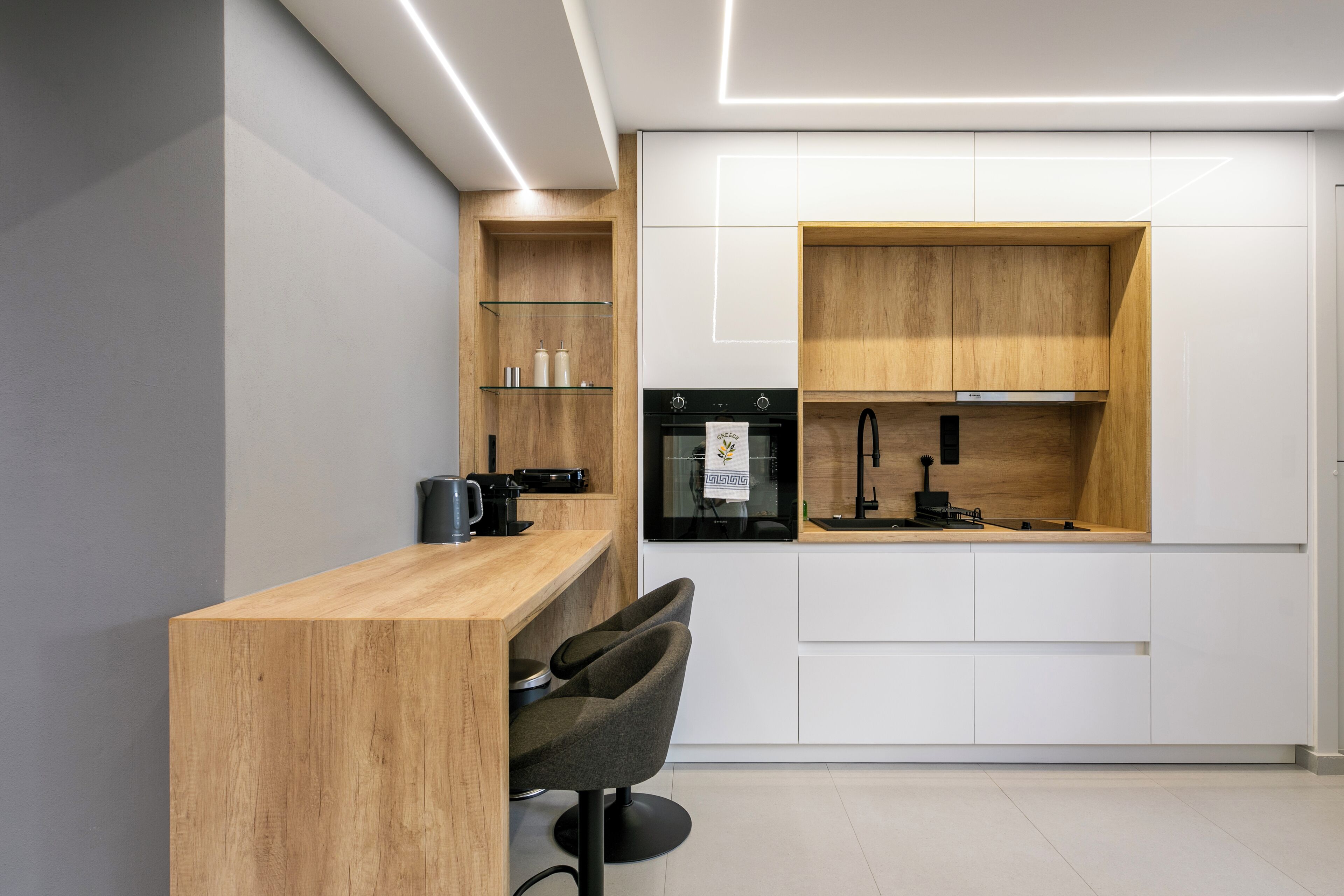 Studio Deluks, 1 Tempat Tidur Double dengan tempat tidur Sofa, dapur, pemandangan kota | Dapur pribadi | Lemari es besar, microwave, oven, dan kompor