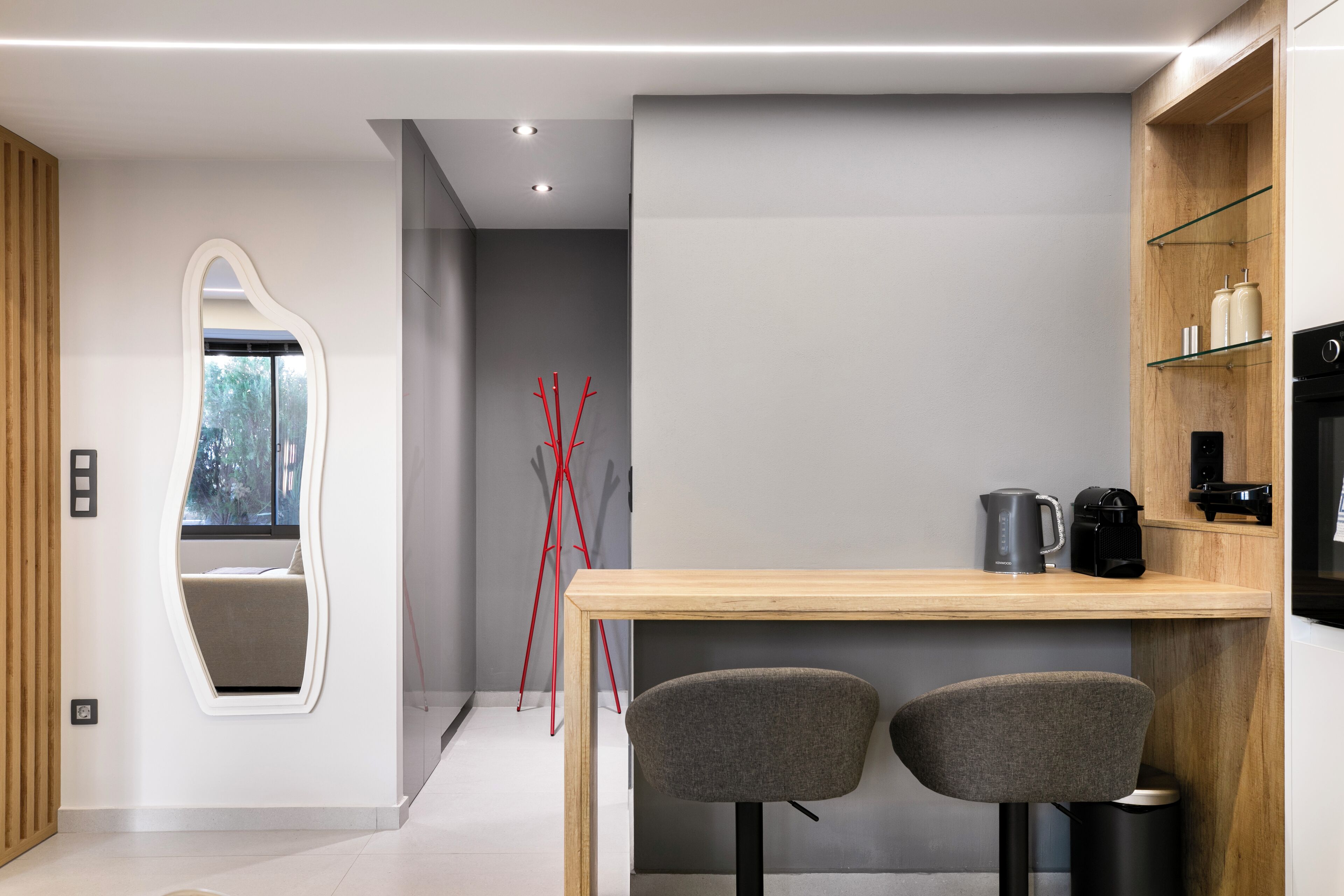 Deluxe Studio, 1 Double Bed with Sofa bed, Kitchen, City View | In-room dining