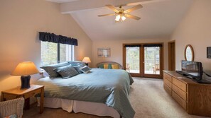 Internet, bed sheets - 5 Lark-Sunriver, Oregon: Hot Tub, A/C, BBQ, WiFi, SHARC Aquatics, Tubing Hill, Mt. Bachelor, Golf, Deschutes River, Tennis, Bike Paths (Sunriver)
