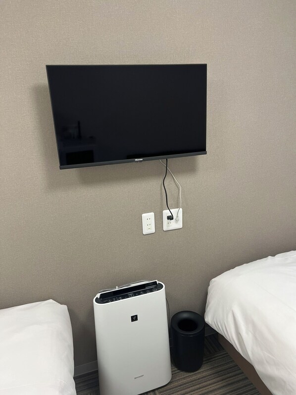 WiFi (無料)