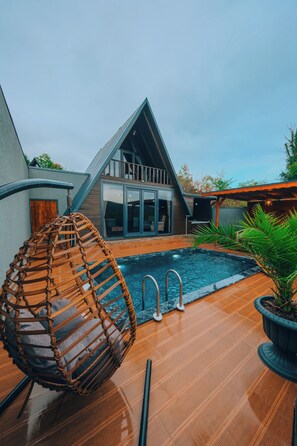 Bungalow, 1 Schlafzimmer, Raucher, Talblick | Hochwertige Bettwaren, Schreibtisch, schallisolierte Zimmer